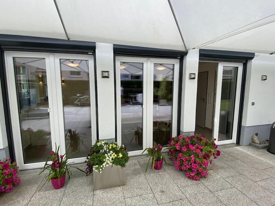 Apartment Modernes Im Wunderschoenen Garten Mit Pool *